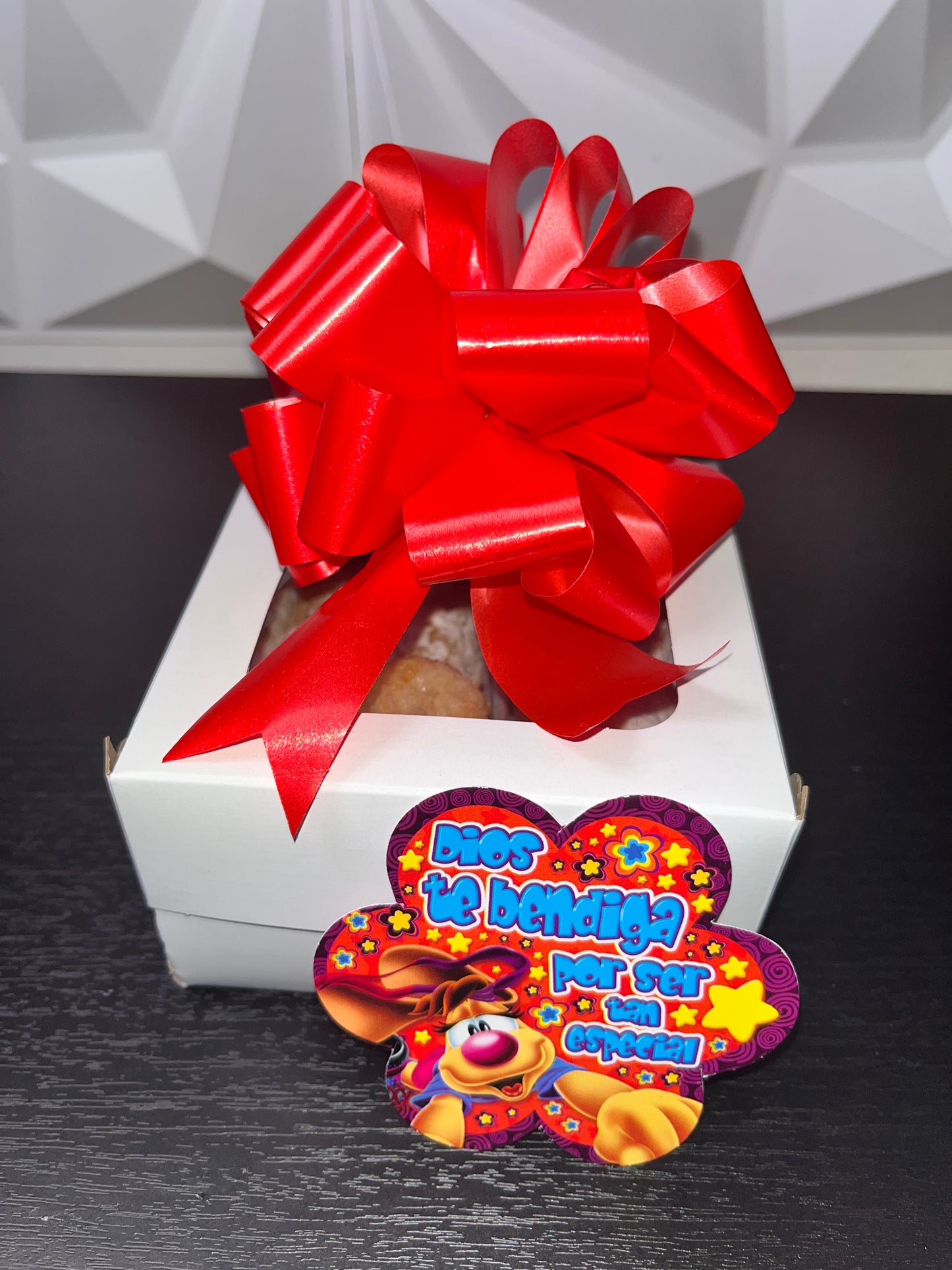 Combo Mini torta + Caja de hojaldres